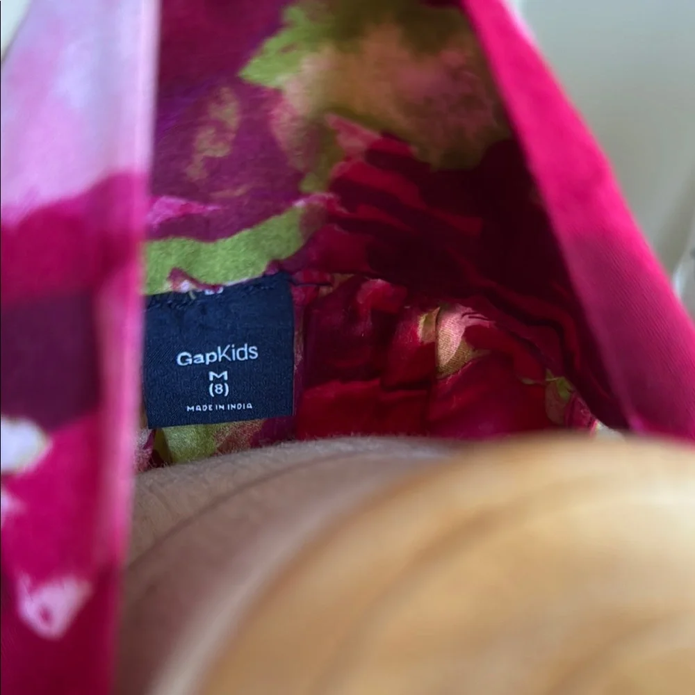 GAP Girls Pink Floral Sleeveless Halter Style  Tie Front Blouse: Stylish!